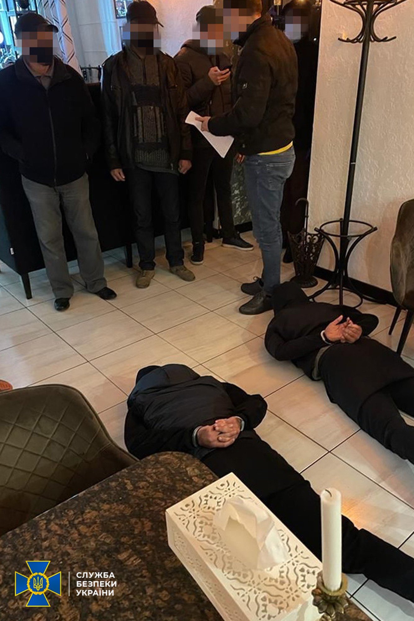 На Херсонщині фермер відмовився платити мільйон гривень рекетирам: вони побили його та забрали машину 1