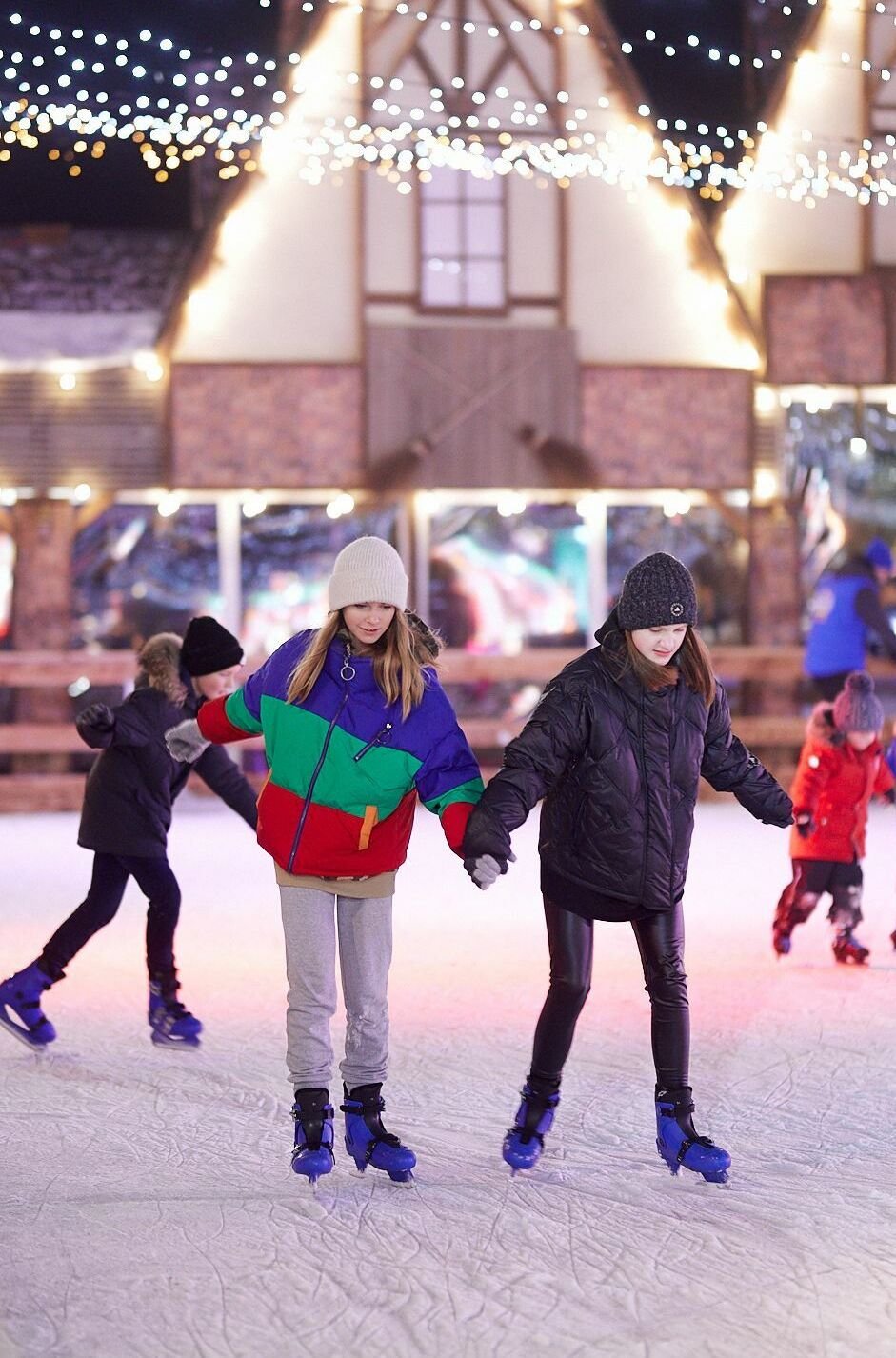В Киеве открыли локацию зимних развлечений Winter Village в стиле Гарри Поттера 4
