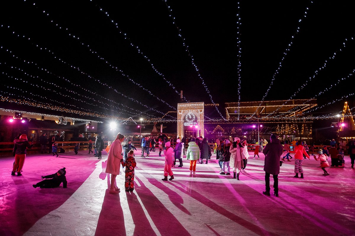 В Киеве открыли локацию зимних развлечений Winter Village в стиле Гарри Поттера 7