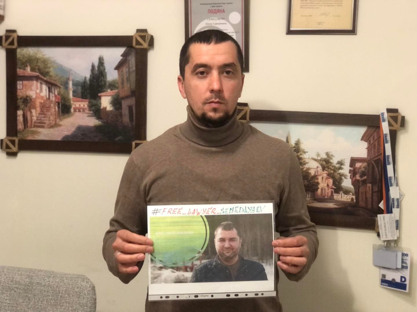 У Криму запустили флешмоб на підтримку незаконно заарештованого адвоката 4