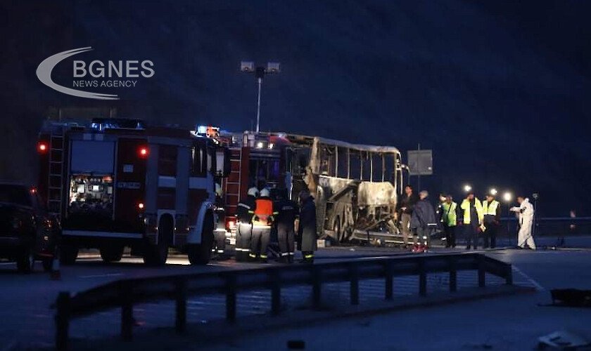 В Болгарии автобус с туристами попал в ДТП и загорелся: погибли более 40 человек 5