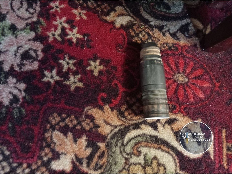 Бойовики обстріляли будинки мирних жителів у Красногорівці: справу розслідує прокуратура 3