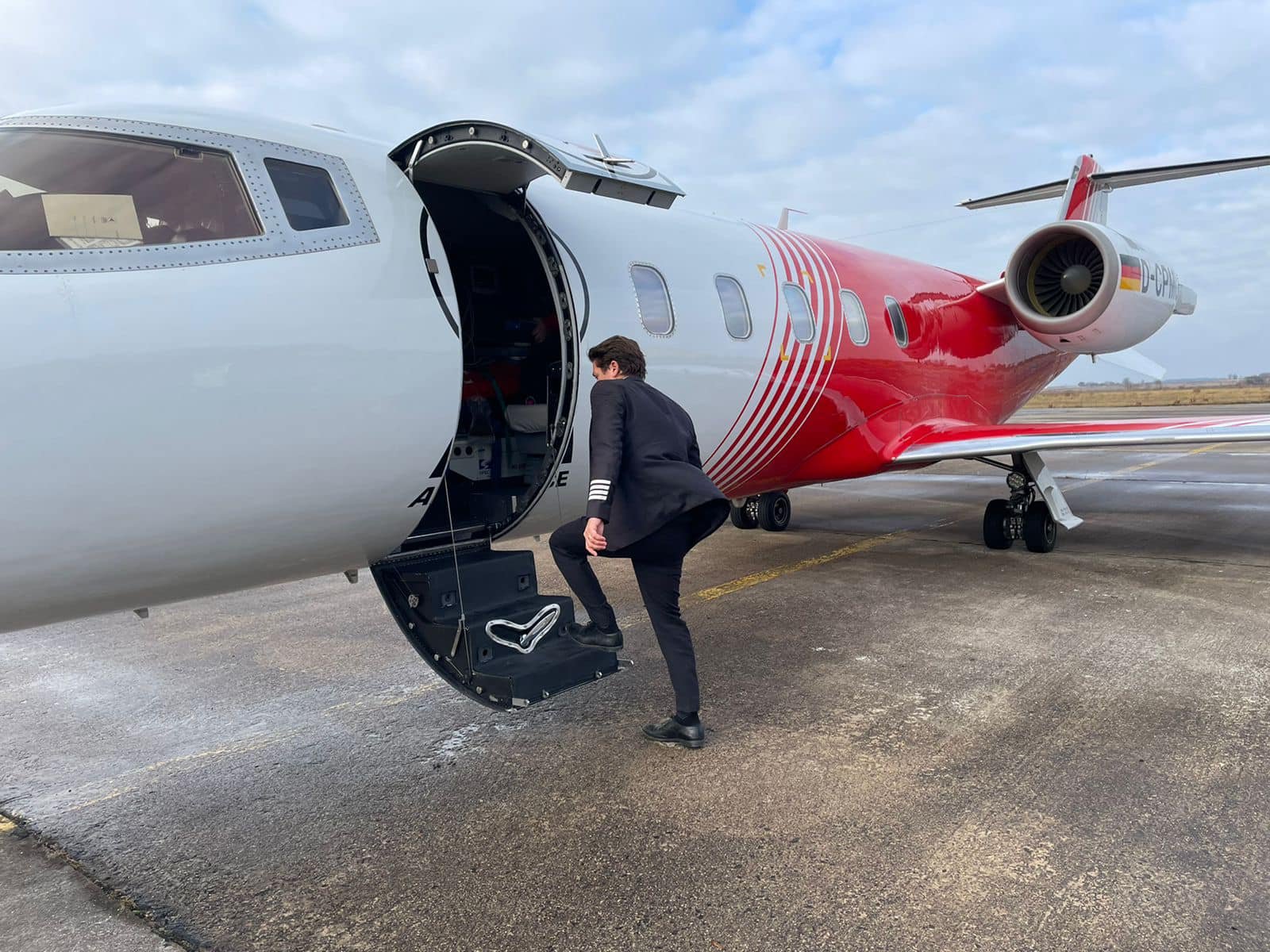 Хлопчика з Рівного, який отримав опіки 90% від удару струмом, рятуватимуть у США 1