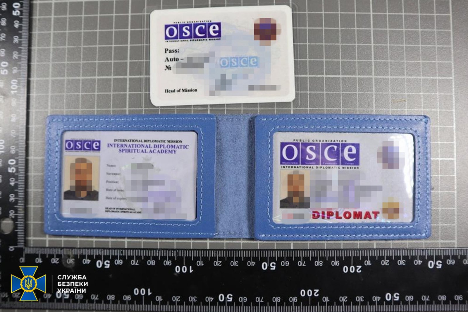 В Києві продавали фальшиві посвідчення ОБСЄ 2