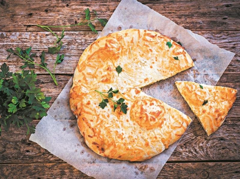 Как приготовить домашнее хачапури с сыром сулугуни: рецепт 1