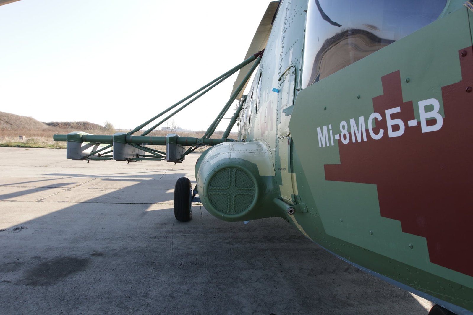 Украинские военные получили модернизированные вертолёты Ми-8 2