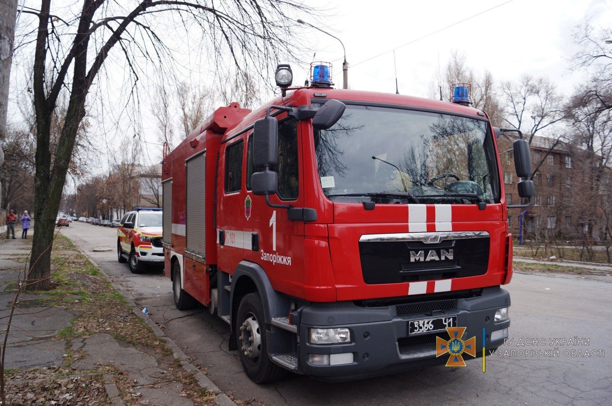 Мужчину завалило обломками бетонной конструкции, из-за чего на место вызвали спасателей