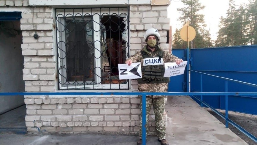 Боевики на Донбассе ранили мирного жителя Станицы Луганской и обстреляли Нью-Йорк 3