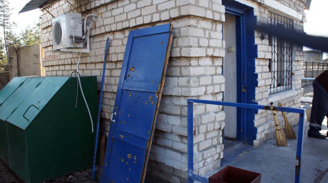 У штабі ООС показали пошкоджені обстрілами окупантів будинки у Станиці Луганській 1