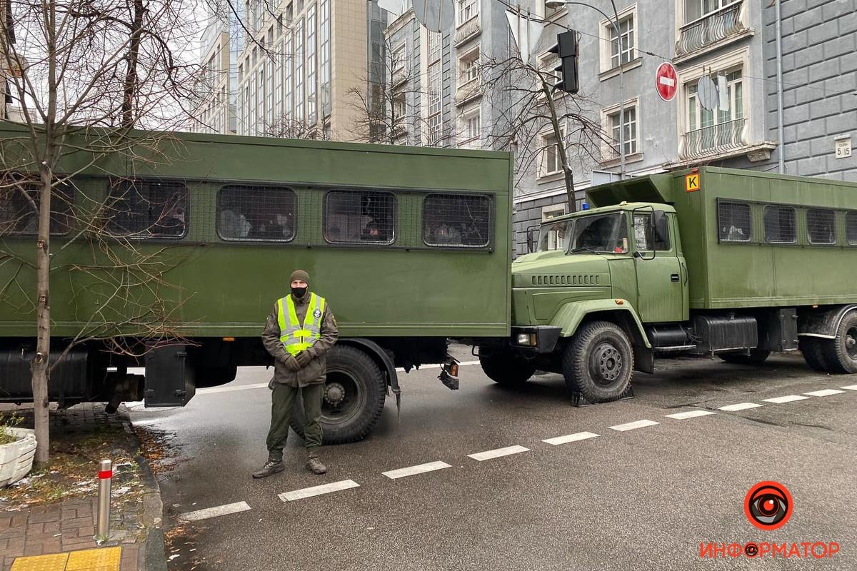 Перекрытые дороги и толпы полиции: как в центре Киева готовятся к «госперевороту» 3