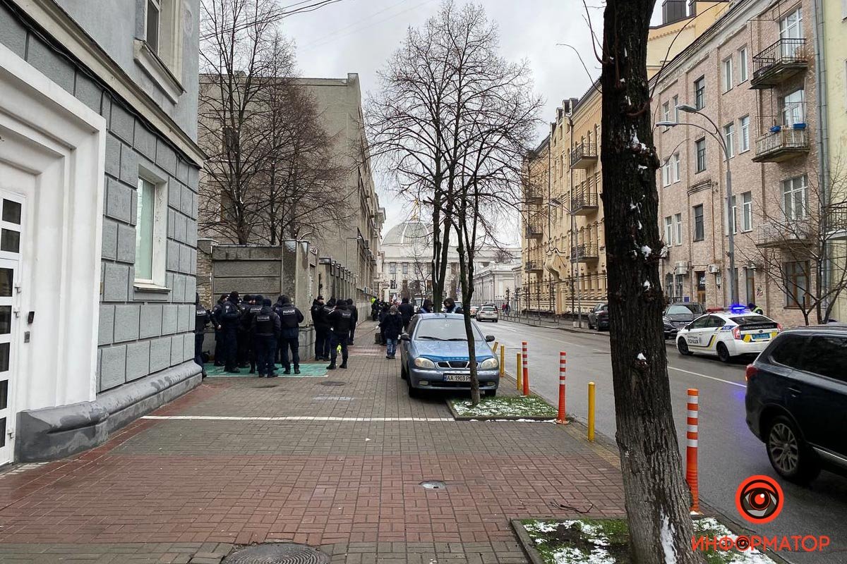 Перекрытые дороги и толпы полиции: как в центре Киева готовятся к «госперевороту» 4