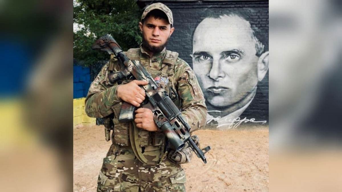 Командиру ДУК с позывным "ДаВинчи" присвоили звание "Героя Украины" Командиру ДУК с позывным "ДаВинчи" присвоили звание "Героя Украины"