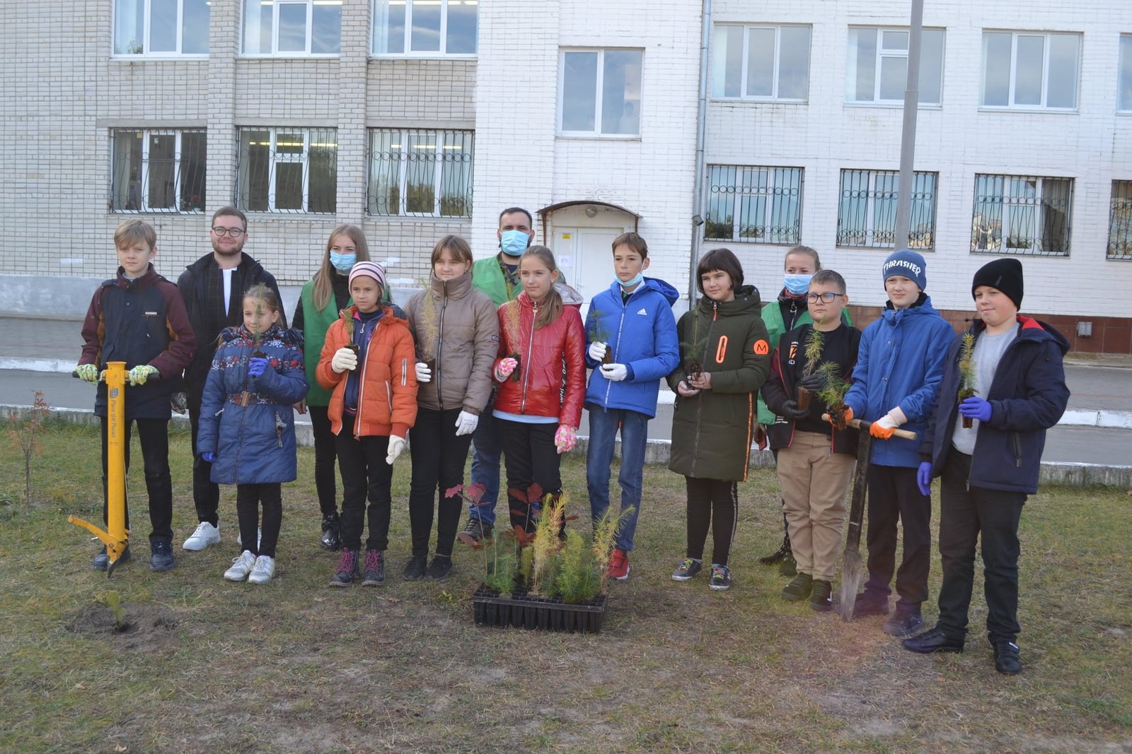 У національному парку Хмельницької області висадили 1600 дерев та кущів 4