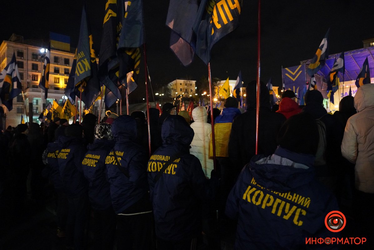 Тысячи людей митингуют на Майдане в Киеве. Хроника событий 2