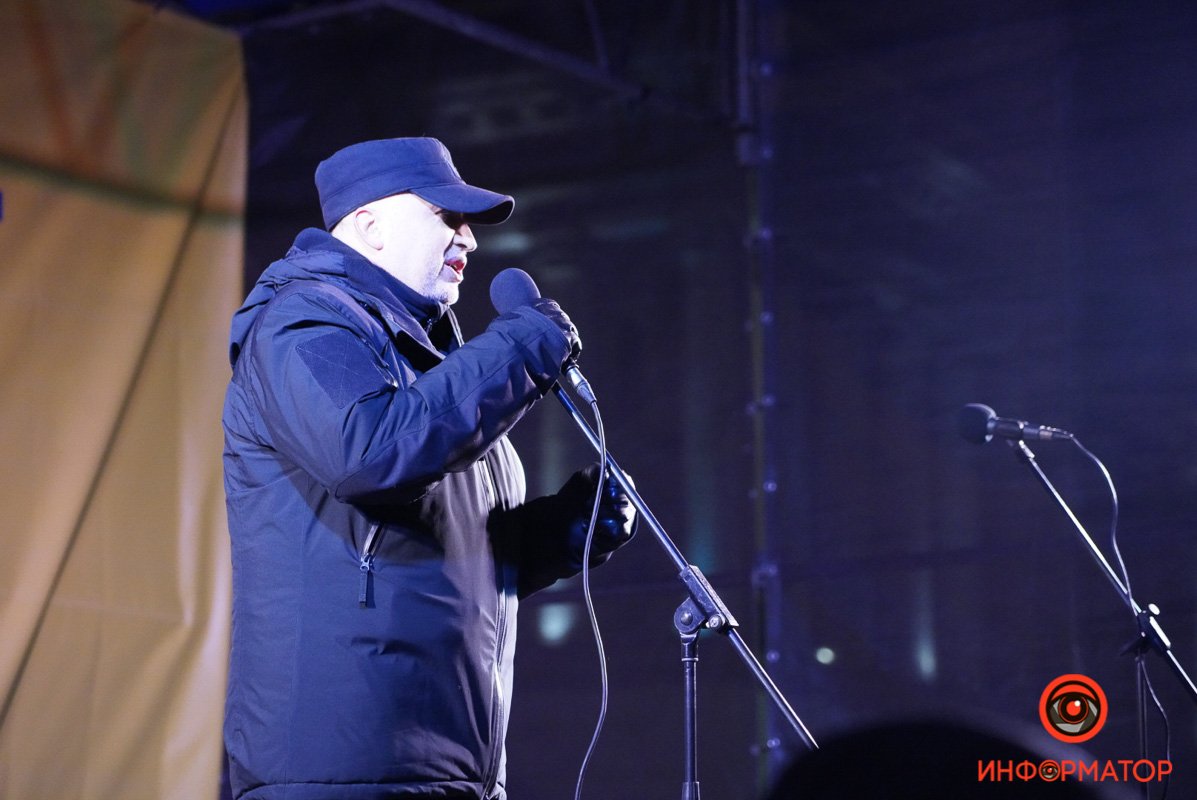 Тысячи людей митингуют на Майдане в Киеве. Хроника событий 1