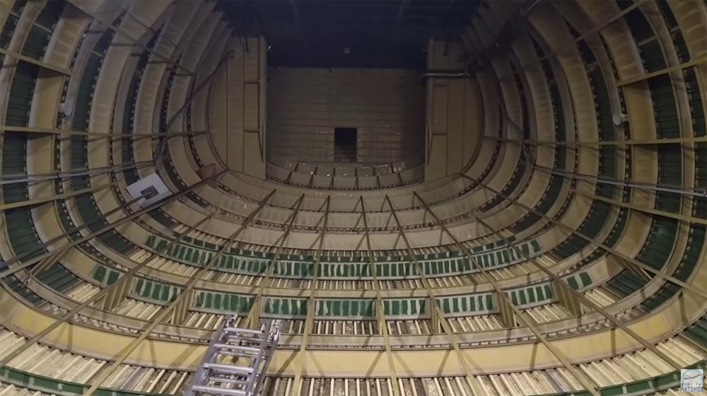 Як виглядають таємні кімнати найбільшого у світі літака "Мрія" 1