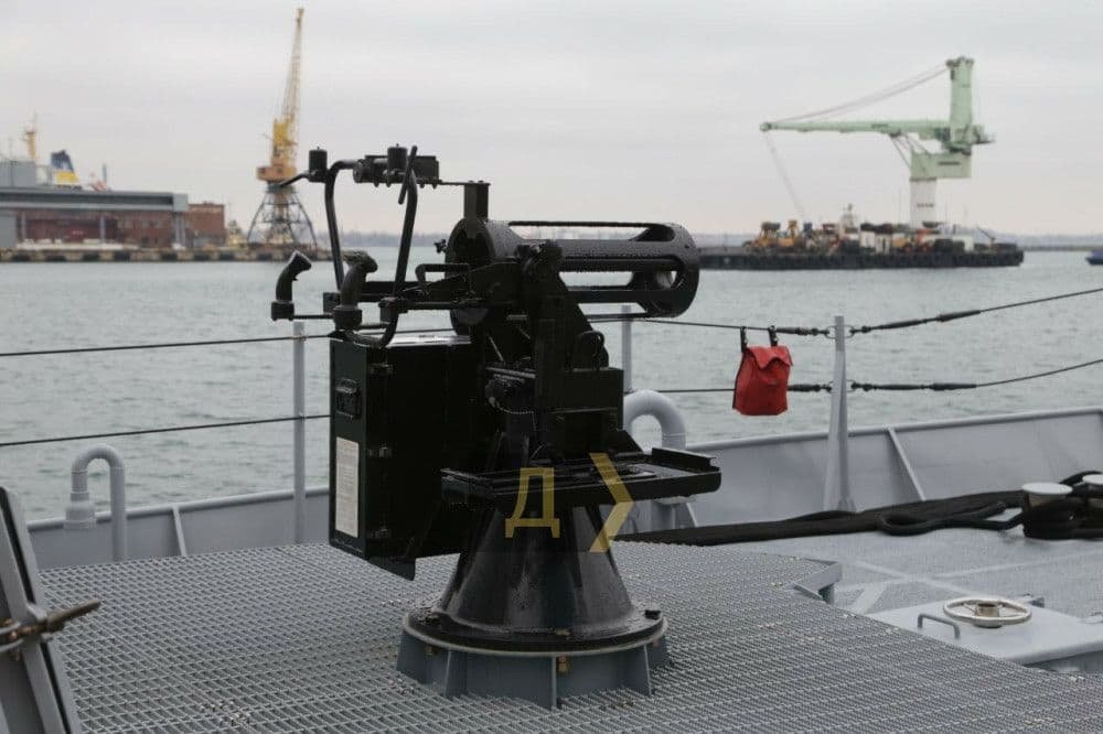 На Морвокзалі в Одесі пришвартувалися два нові патрульні катери ВМС 3