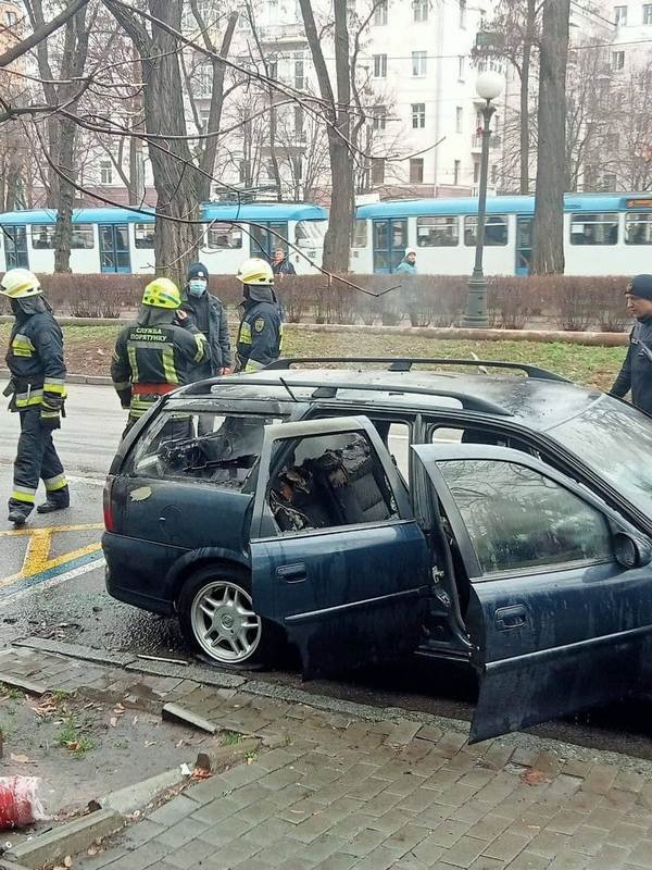 В машине нашли автомат В машине нашли автомат