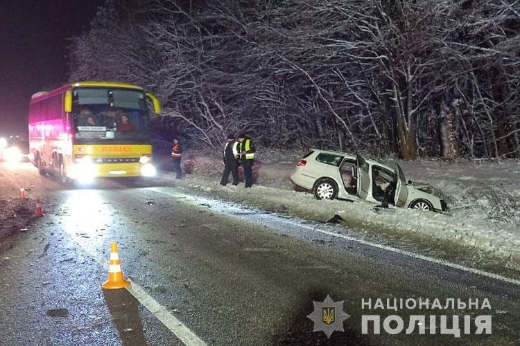 ДТП с автобусом в Тернопольской области: 9 человек забрала скорая 2