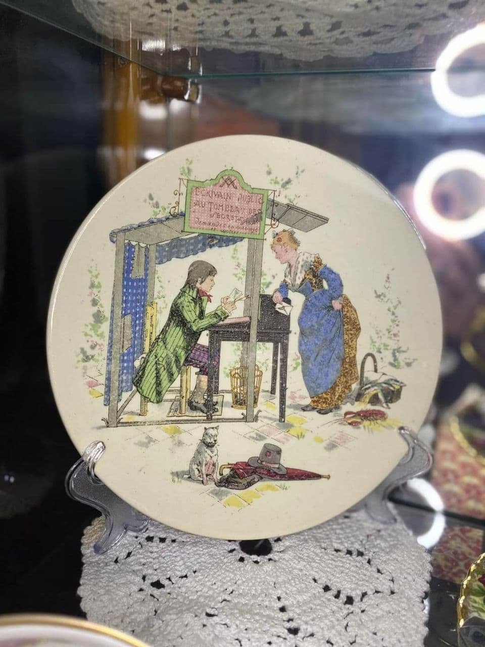 «Новая почта» разбила посылку с антиквариатом 1