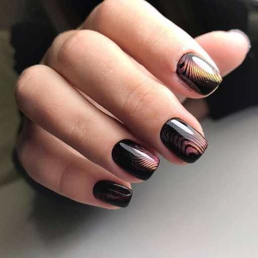 Новорічний манікюр на короткі нігті: топ ідей для свята 2