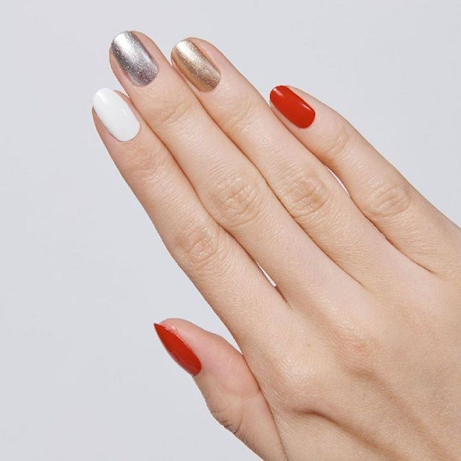 Новорічний манікюр на короткі нігті: топ ідей для свята 3