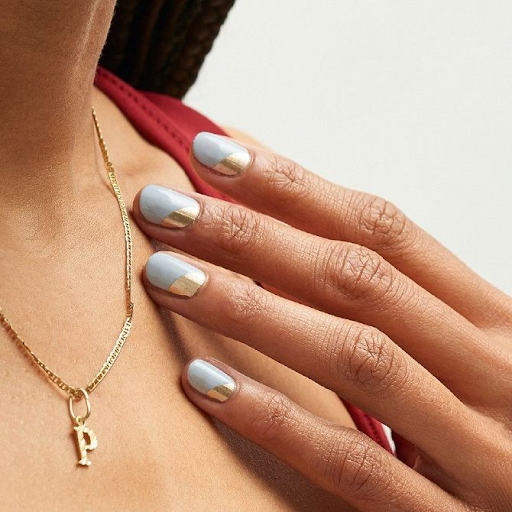 Новорічний манікюр на короткі нігті: топ ідей для свята 4