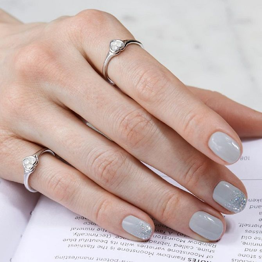 Новорічний манікюр на короткі нігті: топ ідей для свята 6