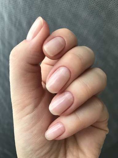 Новорічний манікюр на короткі нігті: топ ідей для свята 18