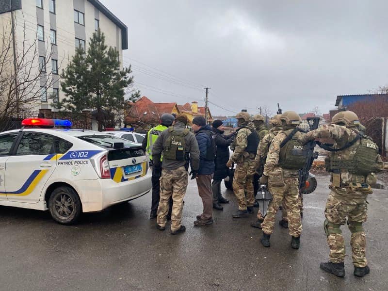 Спецоперація, КОРД та штурм квартири під Києвом: подробиці затримання чоловіка, який стріляв по людях 3