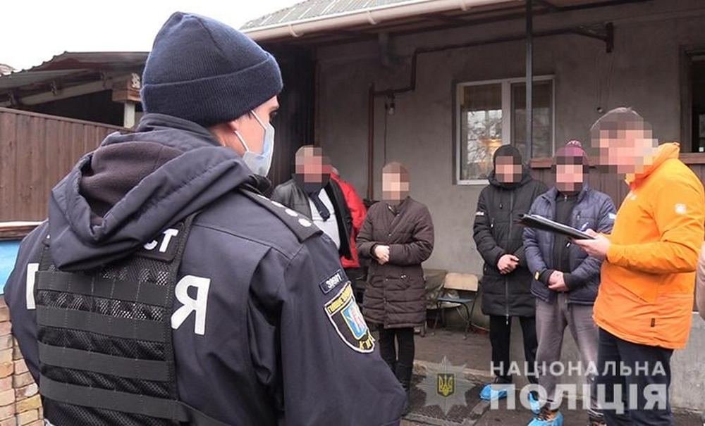 В Киеве женщина задушила свою 2-летнюю дочь ремнём: появились новые подробности 1