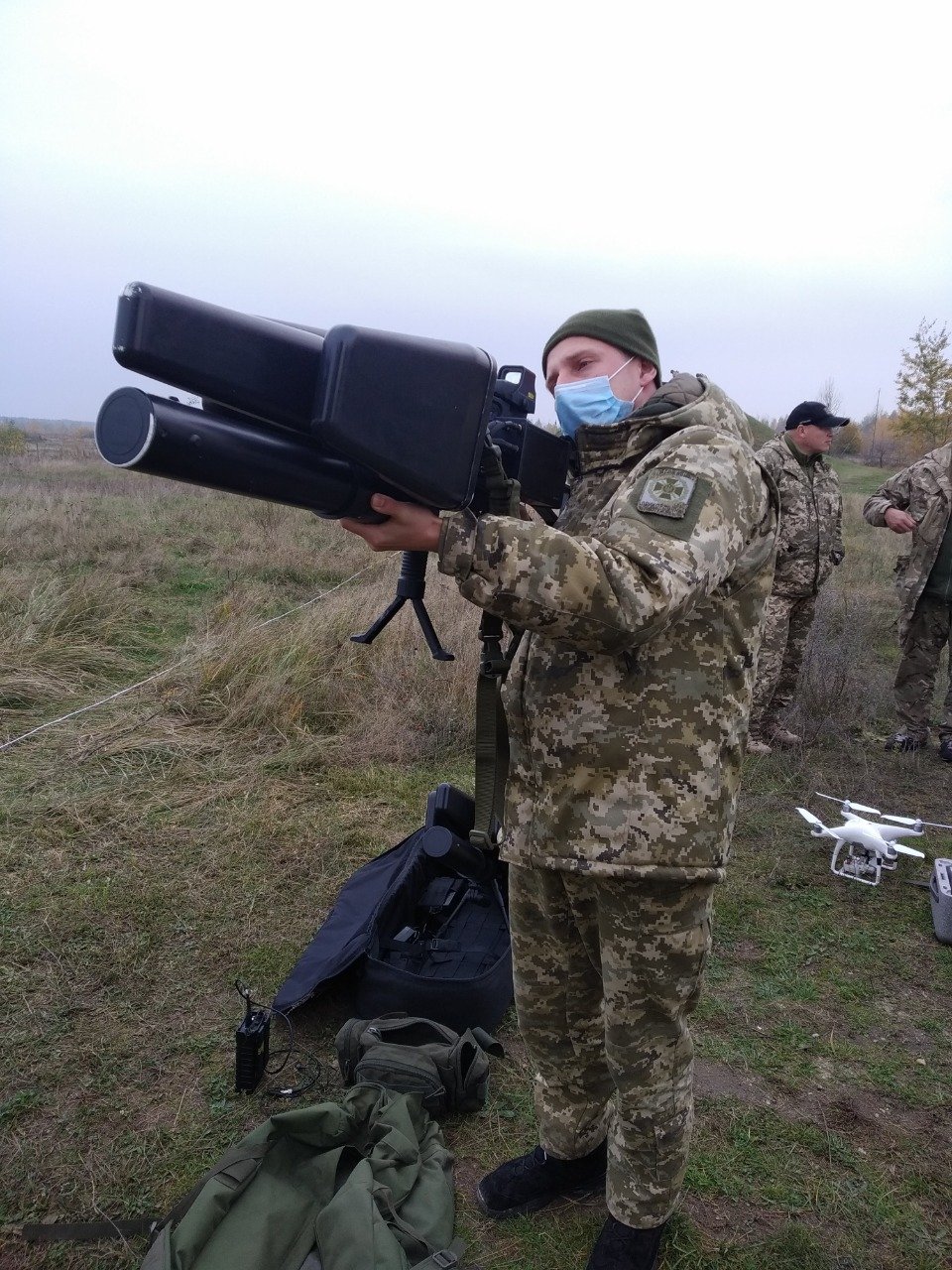 Украинским пограничникам разрешили сбивать дроны контрабандистов 1