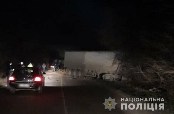 В Одесской области столкнулись три грузовика: двое водителей погибли на месте 3