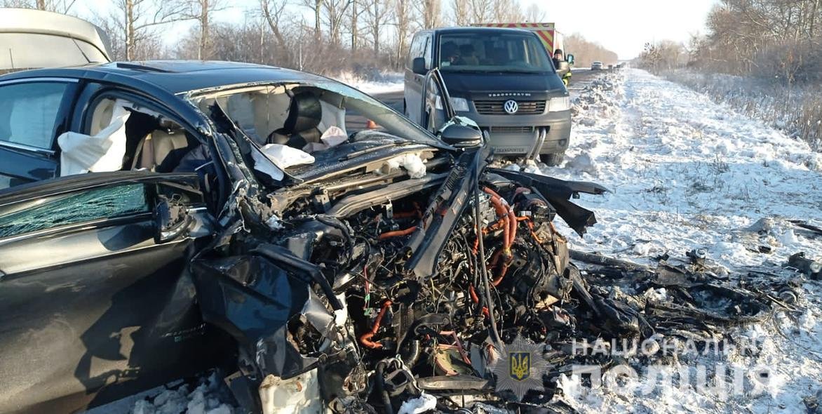Масштабна ДТП на трасі під Харковом: одна людина загинула, ще четверо в лікарні 1
