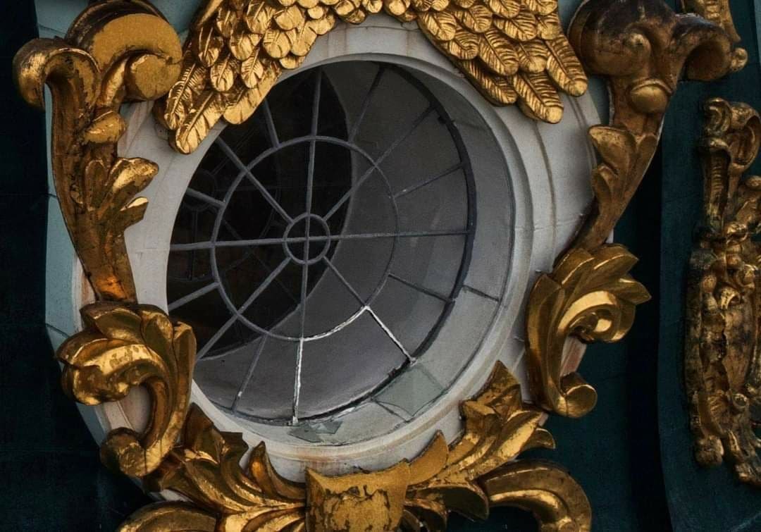 У Києві сильний вітер пошкодив купол Андріївської церкви 1
