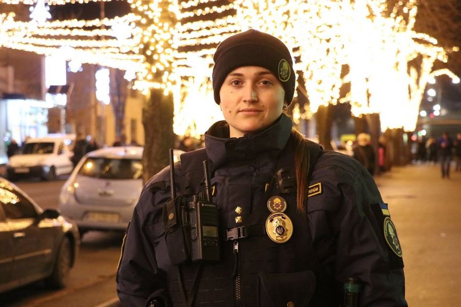 Во время праздников на улицах Украины будут дежурить больше 3 тысяч военных 3