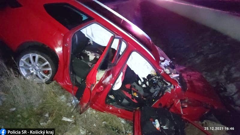 В Словакии в ДТП погибла женщина из Украины и её сын. Они ехали домой праздновать Рождество 1