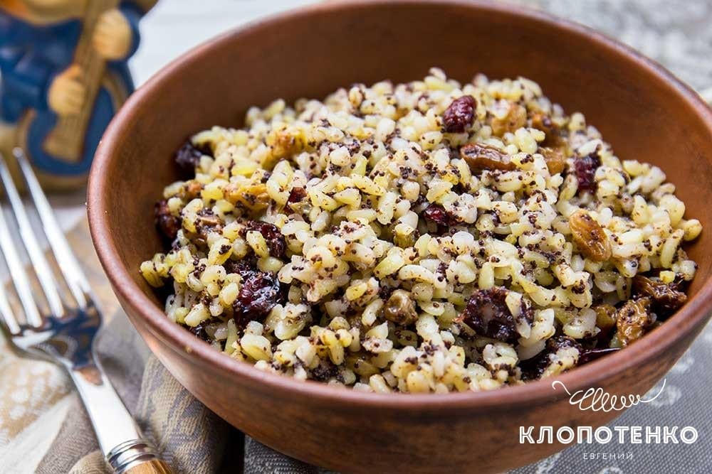 С шоколадом, фруктами и конфетами: 5 необычных рецептов кутьи на Рождество 2