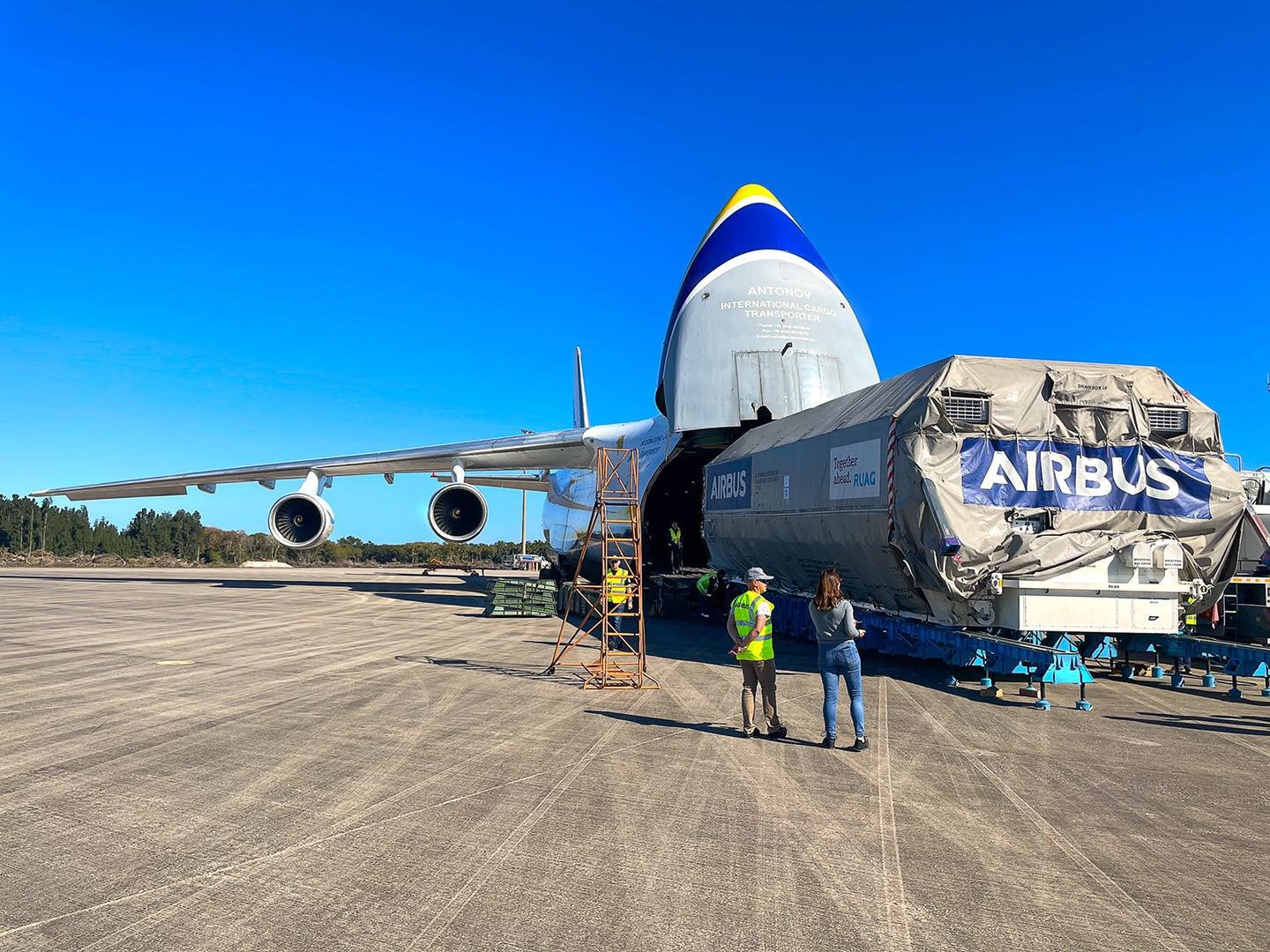 Турецкий спутник, который запустила SpaceX, доставляли в США на украинском самолёте «Руслан» 1