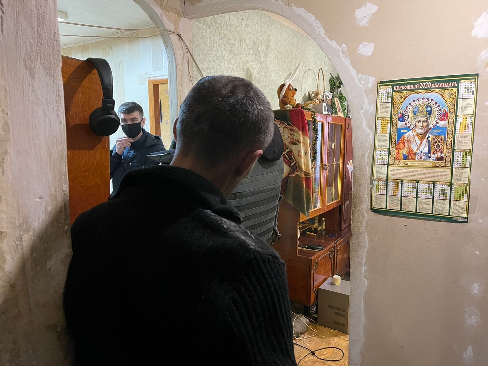 В Донецкой области мужчина хотел кинуть гранату из окна дома: квартиру брали штурмом 2