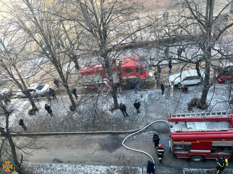 У Чернівцях спалахнула п'ятиповерхівка: евакуювали 12 мешканців 1