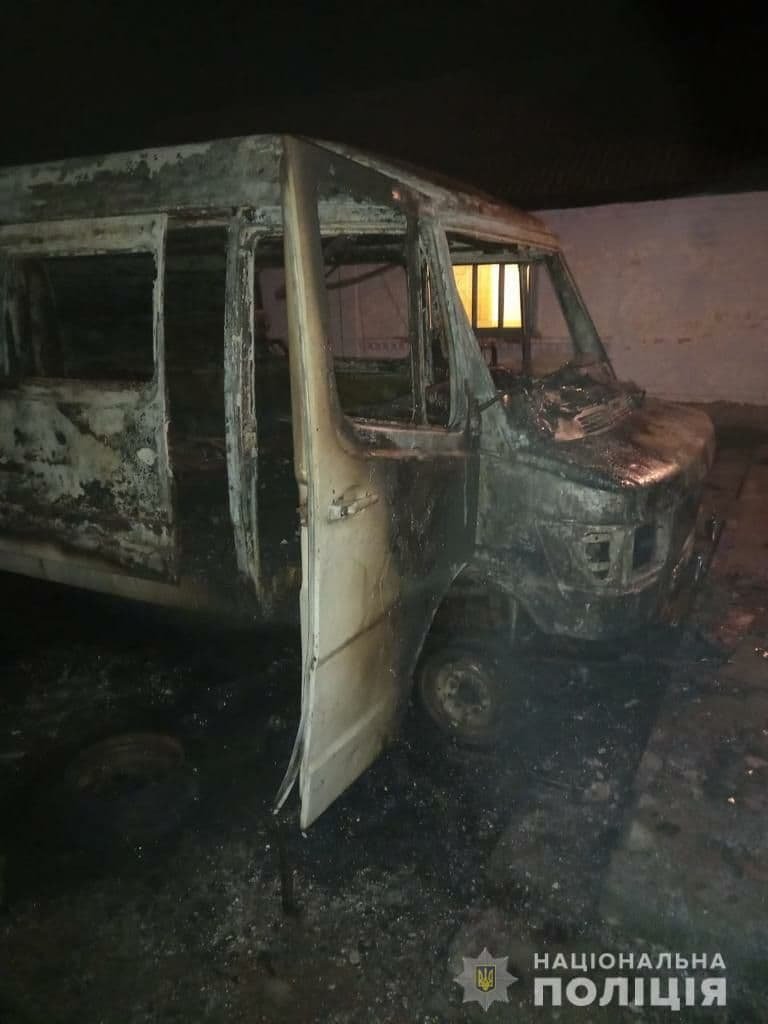 В Киевской области ревнивый муж сжёг автомобили друзей своей жены 2