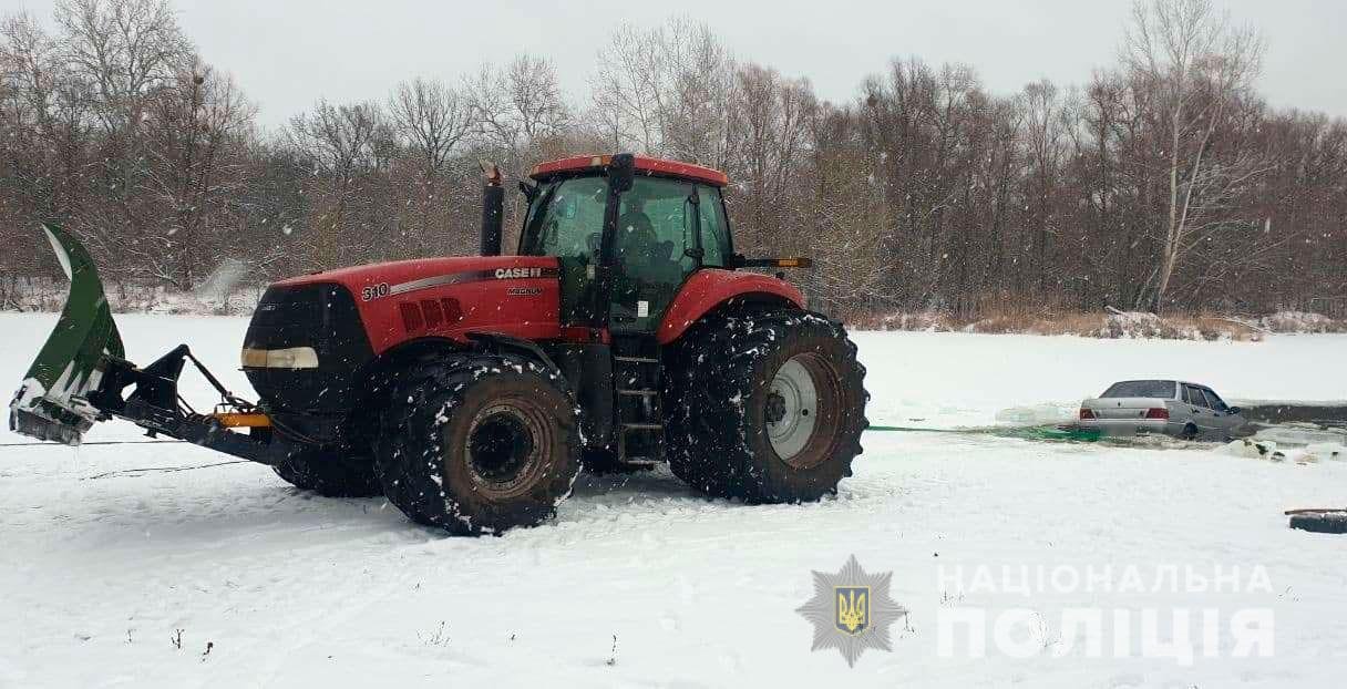 На Полтавщині п'яний чоловік утопив свій ВАЗ у річці 3