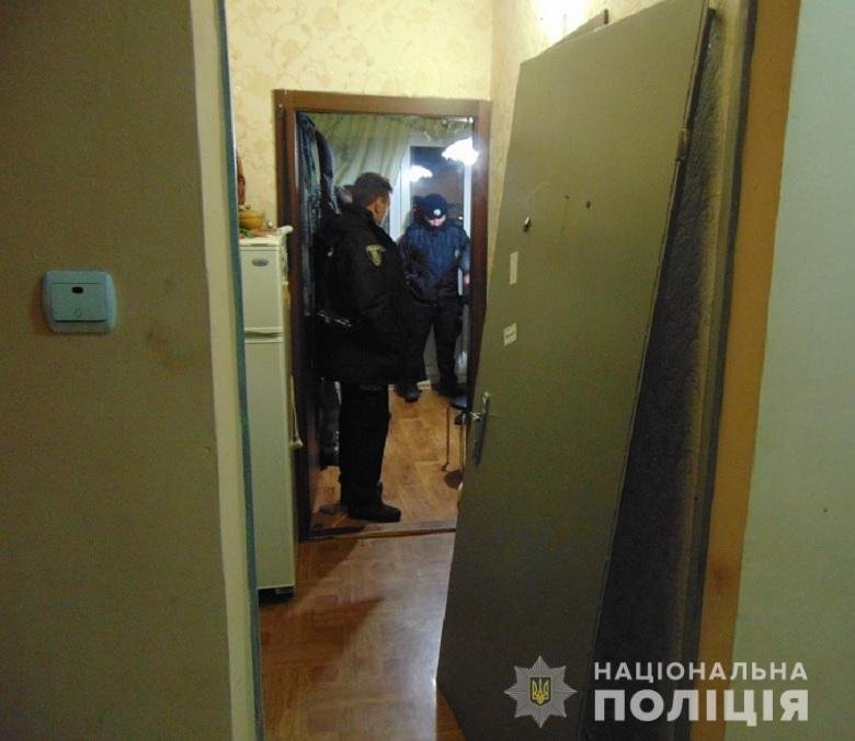 Киянин разом із друзями побив та обікрав сусідів, щоб помститися 2