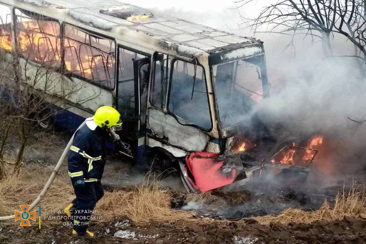 Люди успели выбежать на улицу Люди успели выбежать на улицу