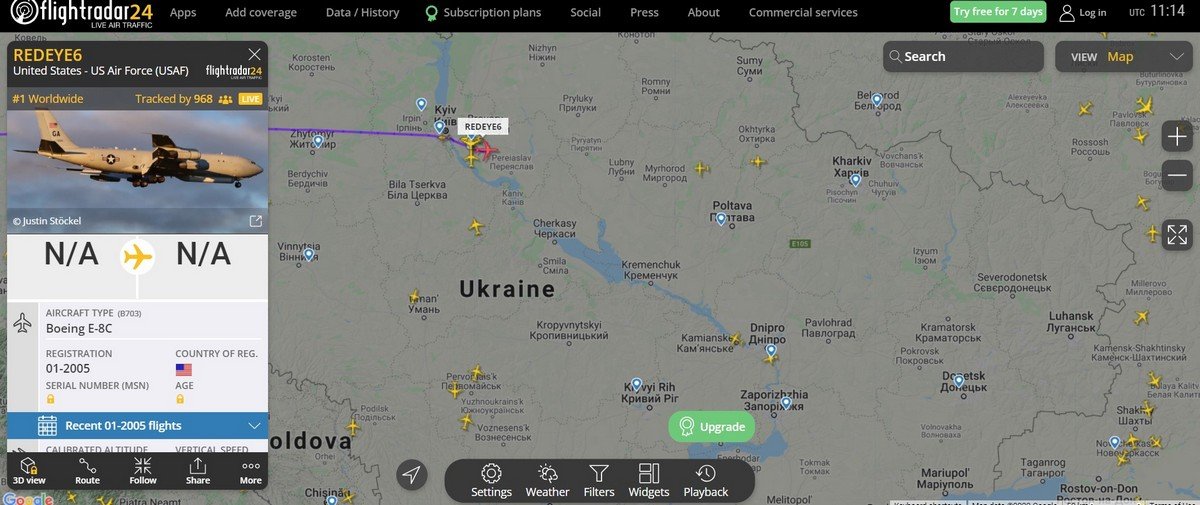 Над Киевом летает самолёт боевого управления ВВС США Над Киевом летает самолёт боевого управления ВВС США