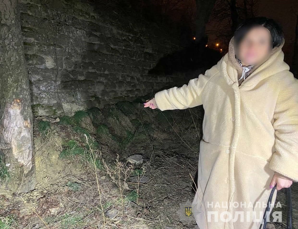 В Одессе иностранец пригласил девушку на свидание, напал на неё с ножом и ограбил 4