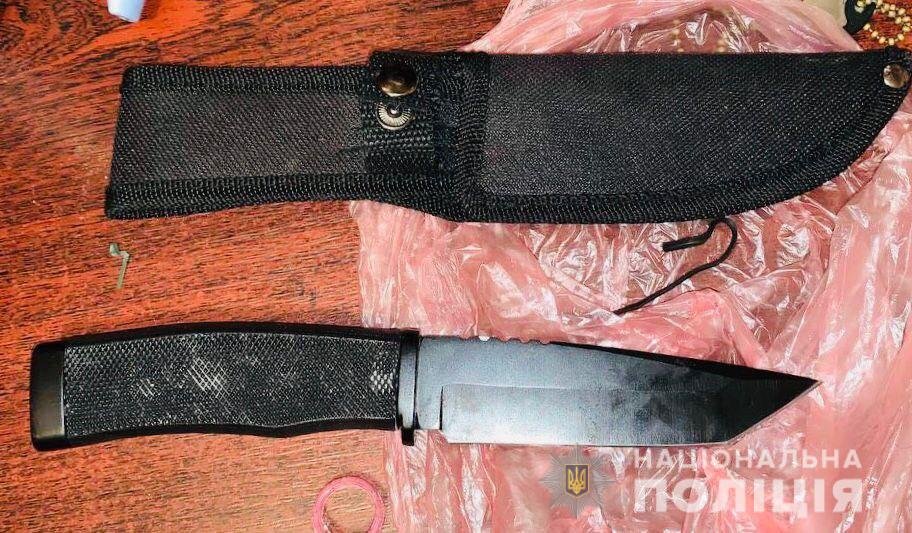 В Ивано-Франковске мужчина взял в заложники 10-летнюю дочь и угрожал взорвать квартиру: что он требовал 2