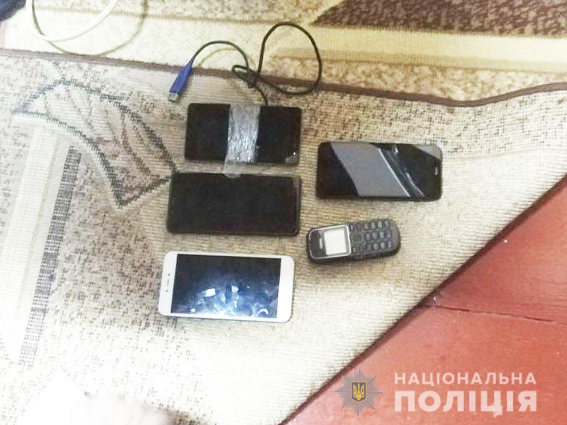 Підстрелили, зв'язали та кинули у багажник: на Чернігівщині двоє чоловіків напали на фермера та пограбували його 6