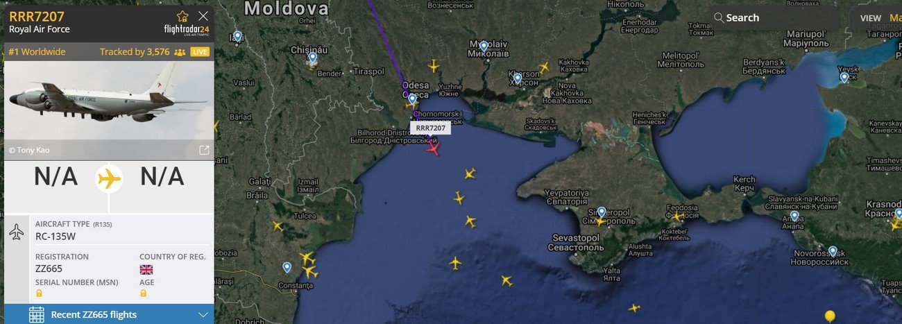 Boeing RC-135 часто проводит разведку над акваторией Чёрного моря рядом с Крымом